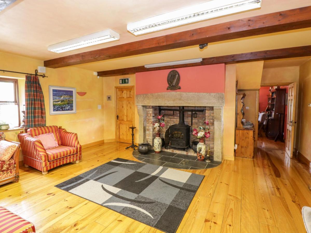 An Maide Ban Villa Cootehill Екстериор снимка