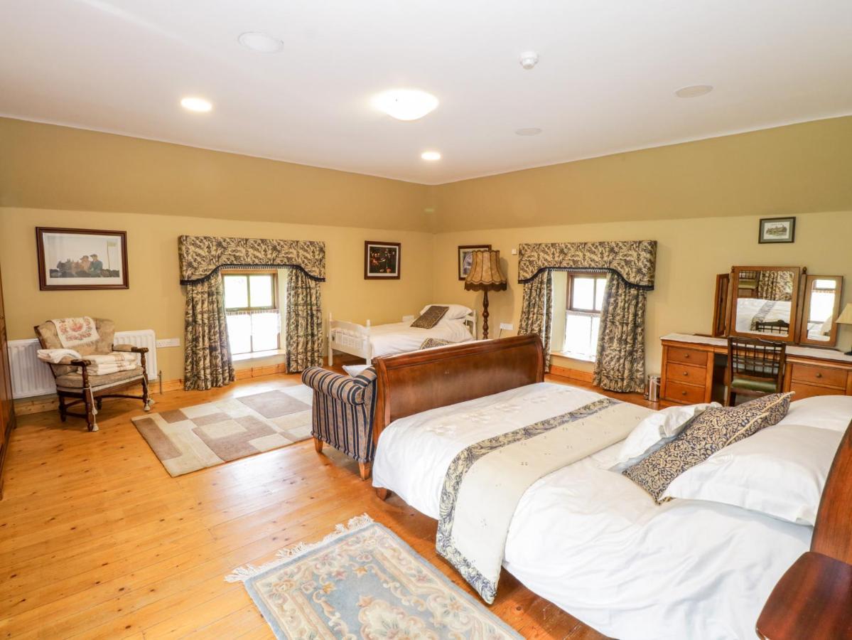 An Maide Ban Villa Cootehill Екстериор снимка